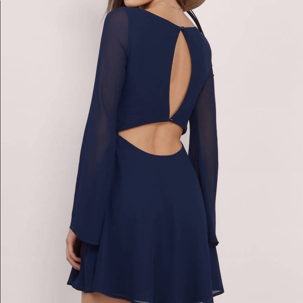 Tobi Tuscany skater dress navy vneck flare dress